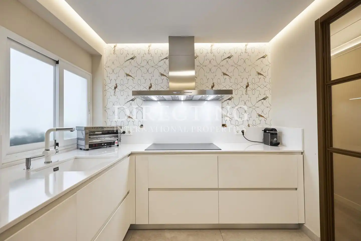 Küche von Wohnung zum Verkauf in Madrid mit Klimaanlage und Heizung