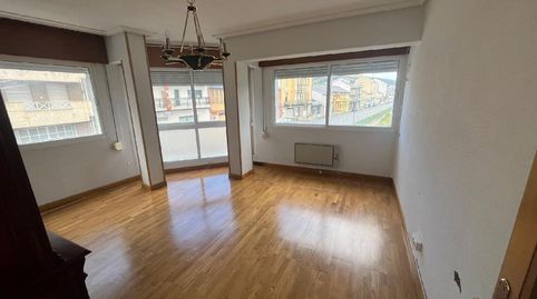 Foto 2 de Piso en venta en A Rúa , Ourense