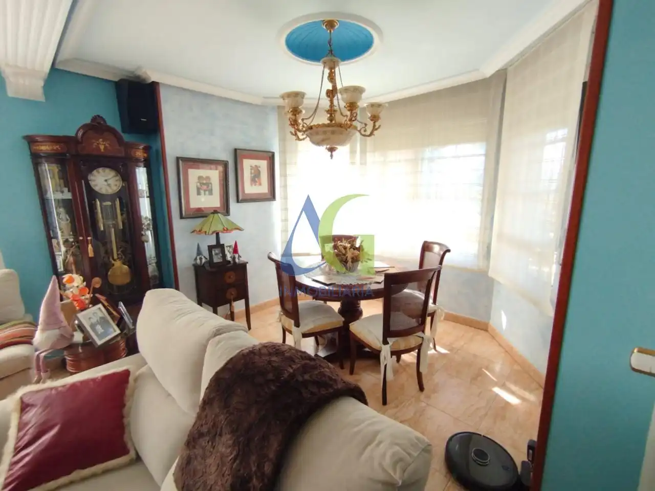 Living room of Houses for sale in Villaquilambre  with Heating and Private garden