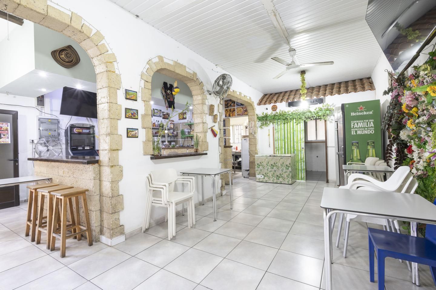 Premises for sale in Arona