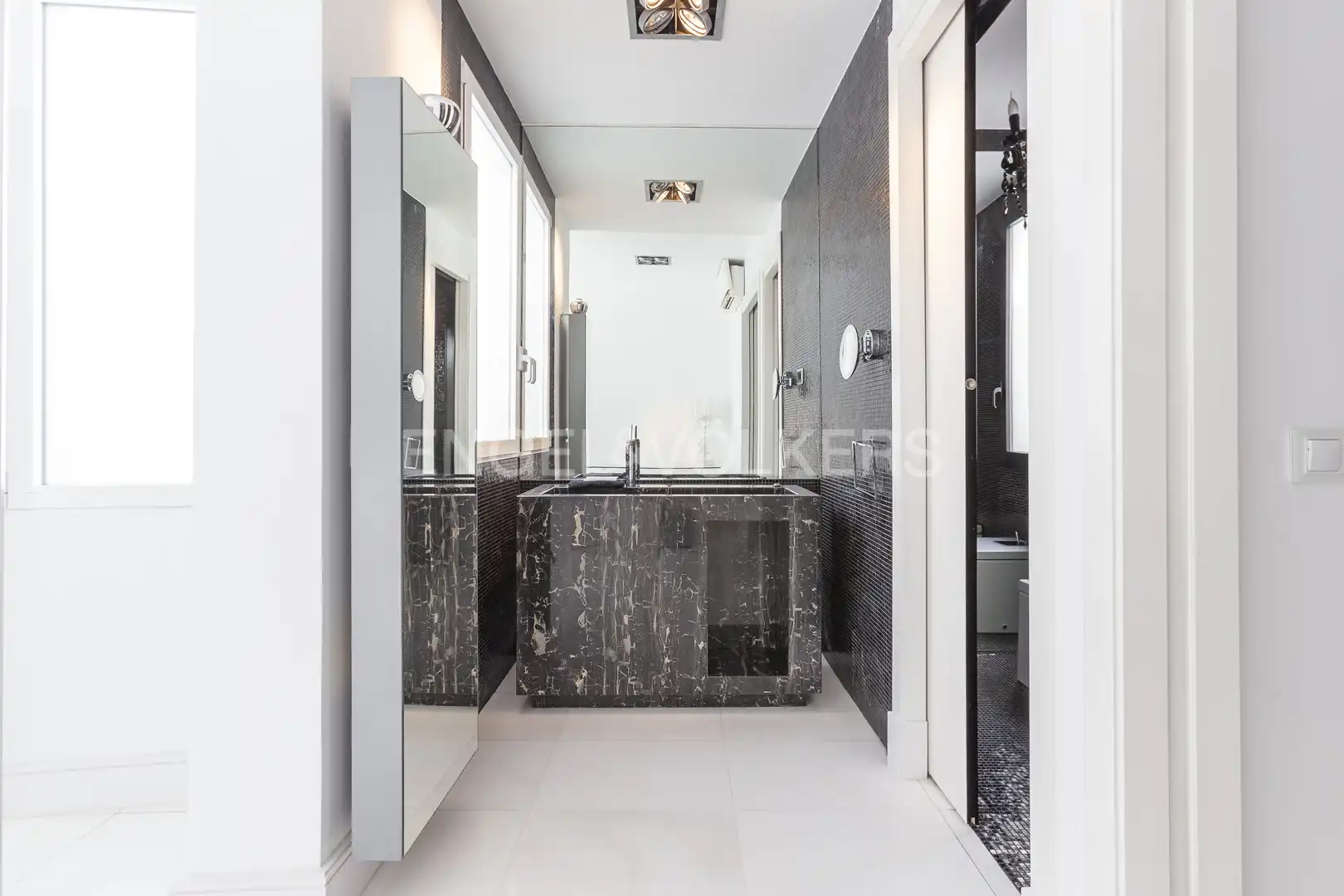 Bathroom of Attic for sale in Madrid  with Air Conditioner, Heating and Terrace
