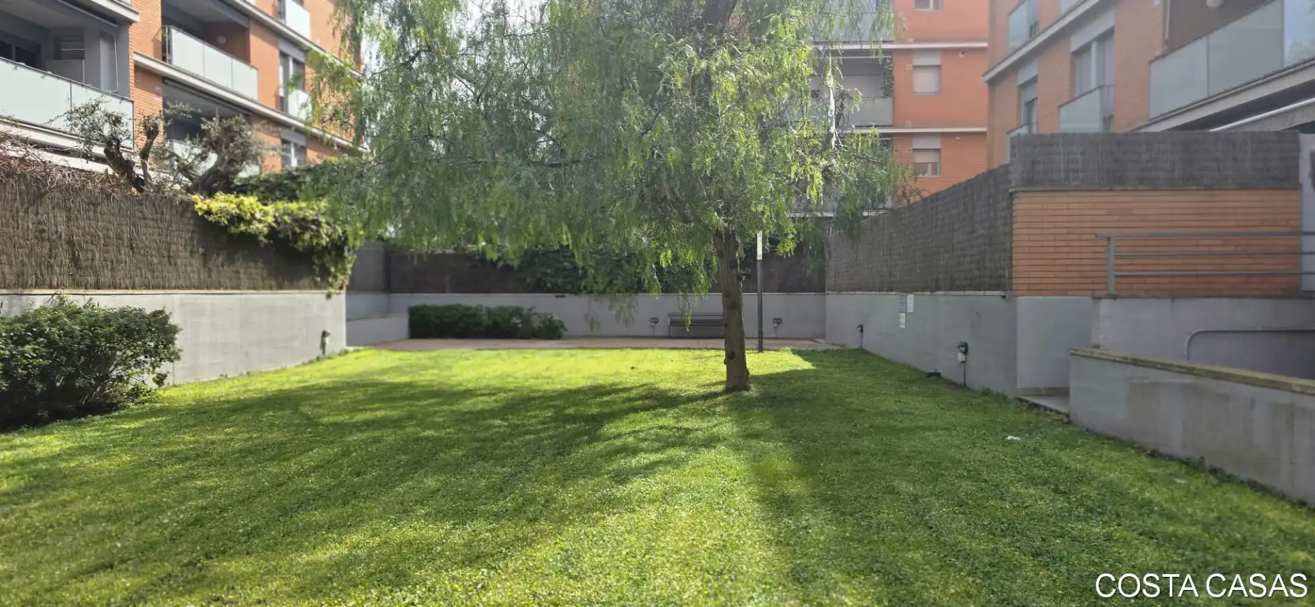 Garden of Duplexes for sale in Castelldefels  with Air Conditioner, Heating and Parquet flooring