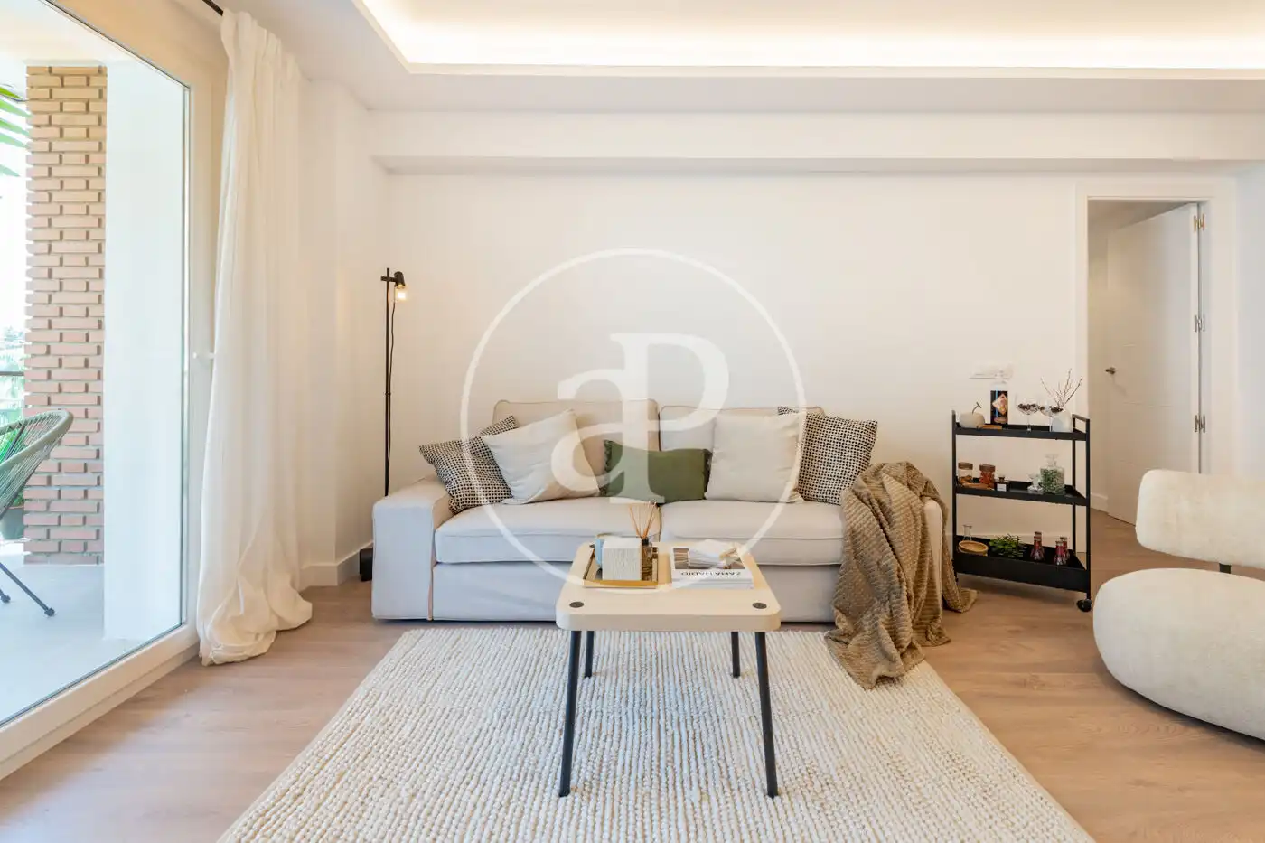 Living room of Flat for sale in Madrid  with Air Conditioner, Heating and Terrace