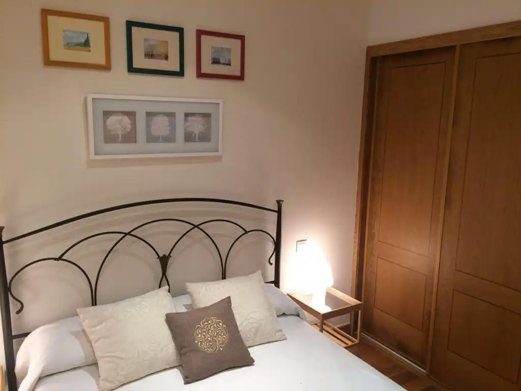 Habitación de Piso de alquiler en Ferrol con Calefacción, Amueblado y Horno