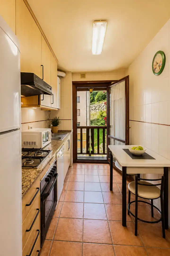Cocina de Apartamento en venta en Vielha e Mijaran con Calefacción, Parquet y Amueblado