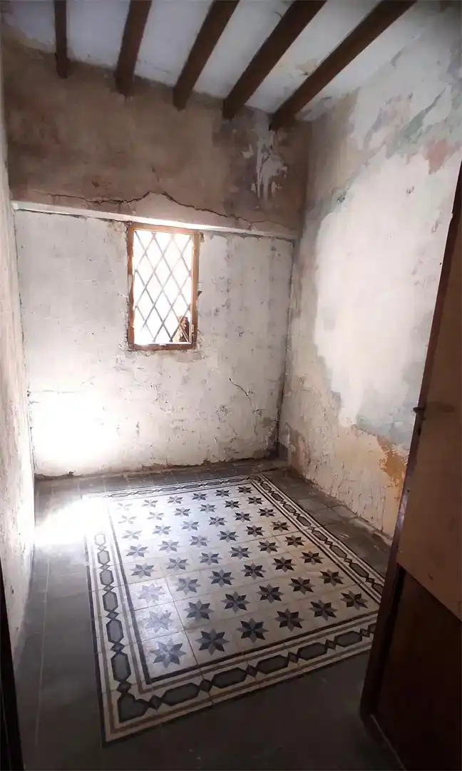 Casa adosada en venda en Yecla amb Balcó