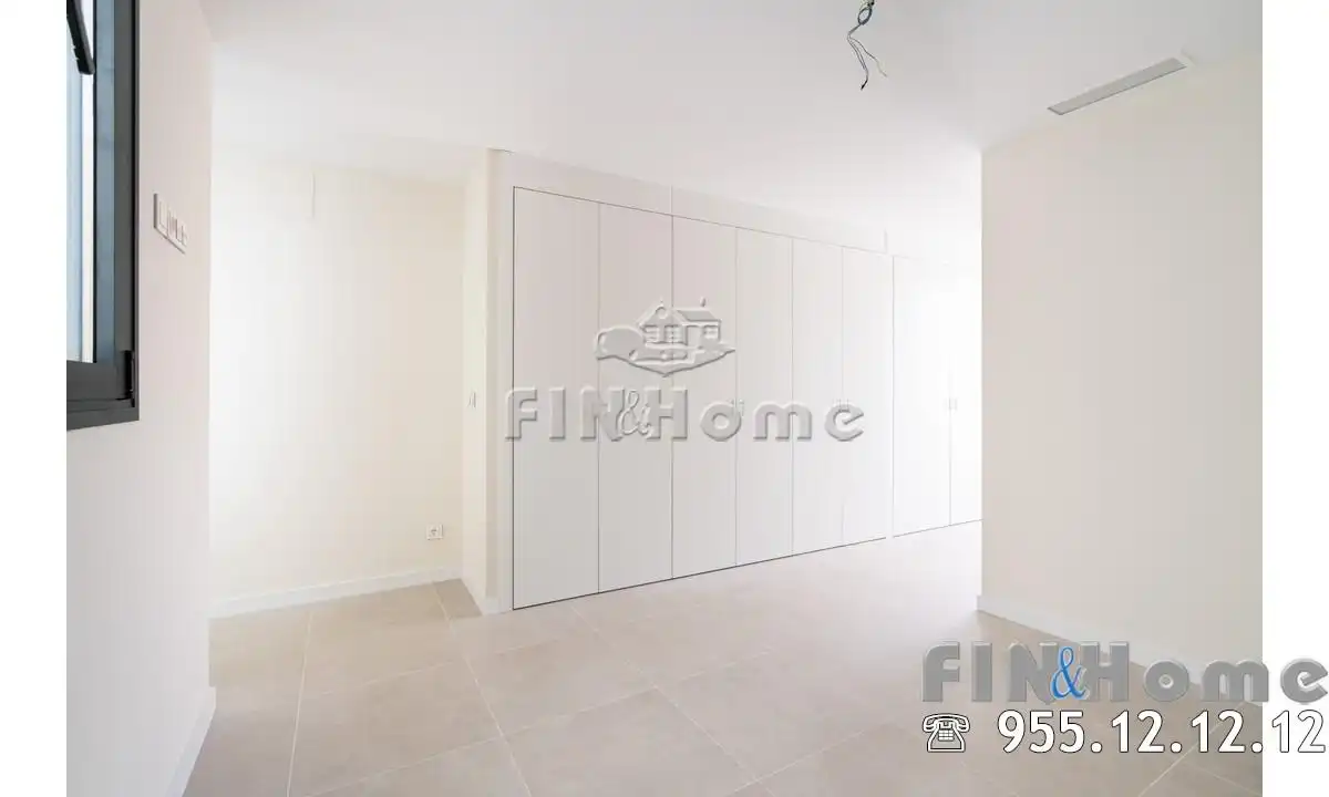 Habitación de Ático en venta en Sevilla con Aire acondicionado, Calefacción y Jardín privado