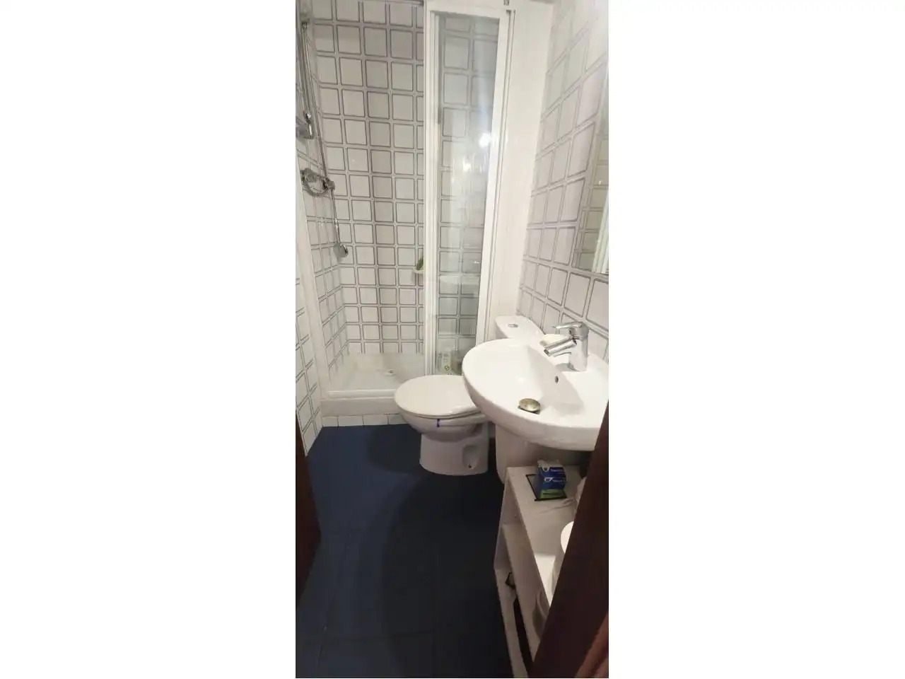 Bathroom of Apartments for sale in Terrassa  with Air Conditioner, Heating and Terrace