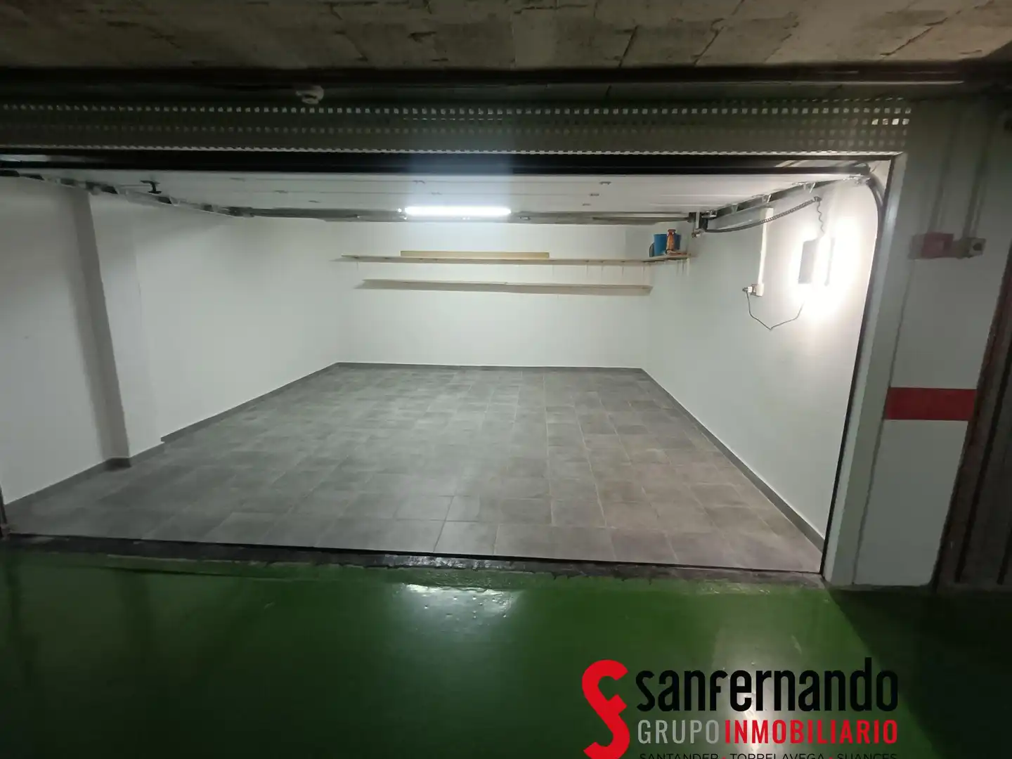 Garage for rent in Santander