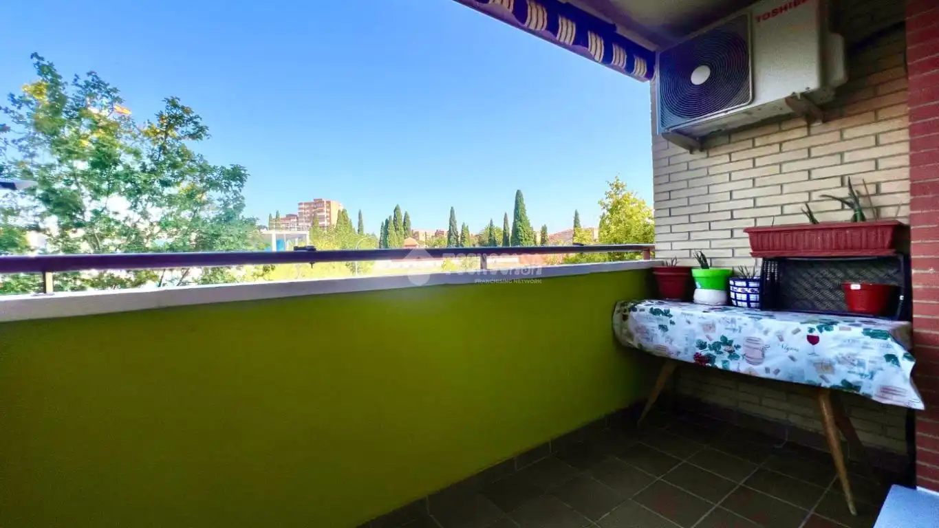 Balcony of Flat for sale in Madrid  with Air Conditioner, Heating and Parquet flooring