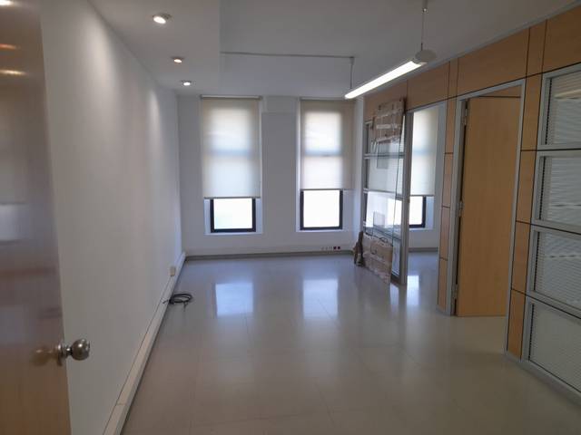 Oficina en Alquiler en LLUIS COMPANYS en Torreblanca