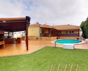 Exterior view of House or chalet for sale in San Bartolomé de Tirajana  with Air Conditioner and Terrace