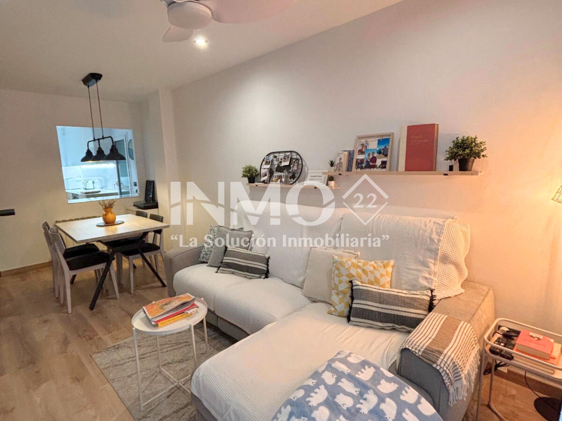 Sala d'estar de Pis en venda en Cambrils amb Terrassa, Moblat i Forn