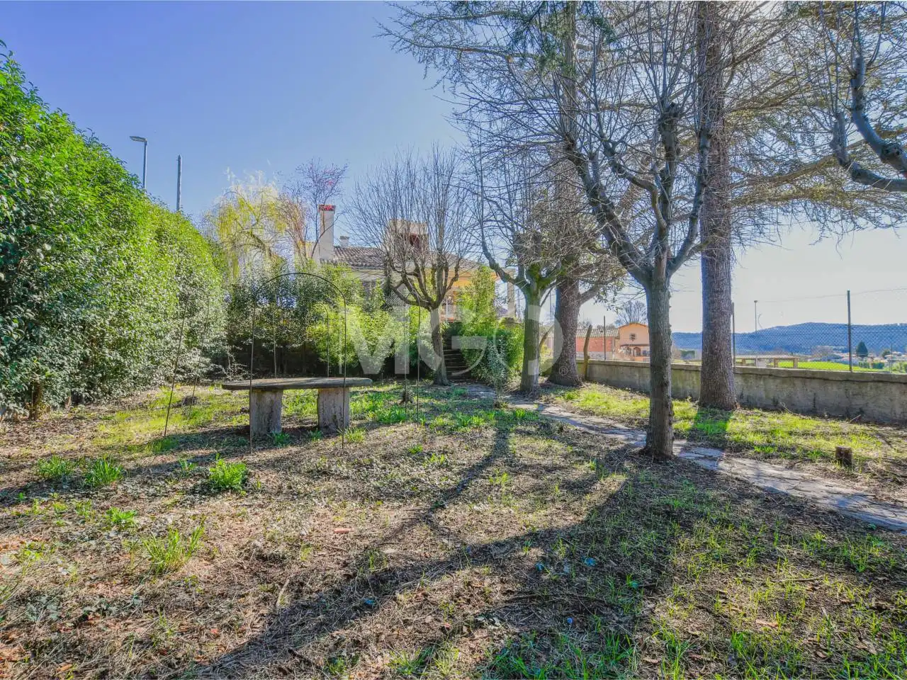 Casa o xalet en venda en Sant Boi de Lluçanès amb Jardí privat