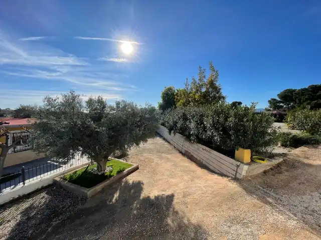 Vista exterior de Casa o xalet en venda en Alicante / Alacant amb Aire condicionat, Calefacció i Jardí privat