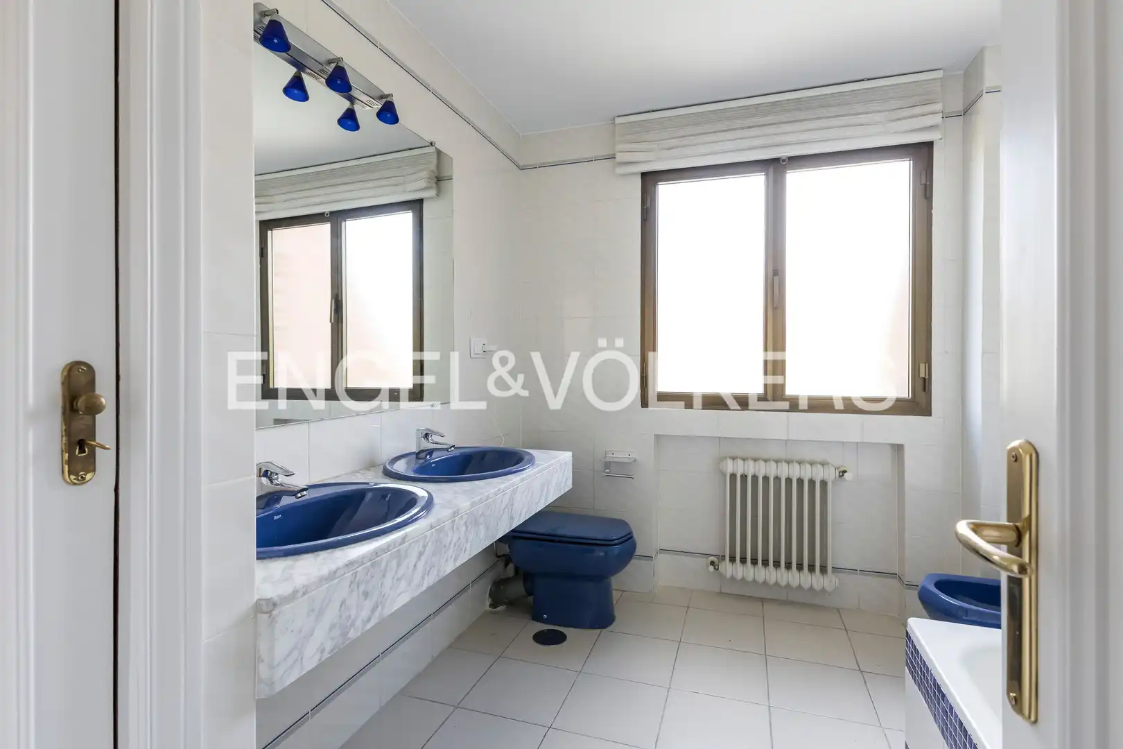 Baño de Casa o chalet de alquiler en Pozuelo de Alarcón con Aire acondicionado, Calefacción y Jardín privado