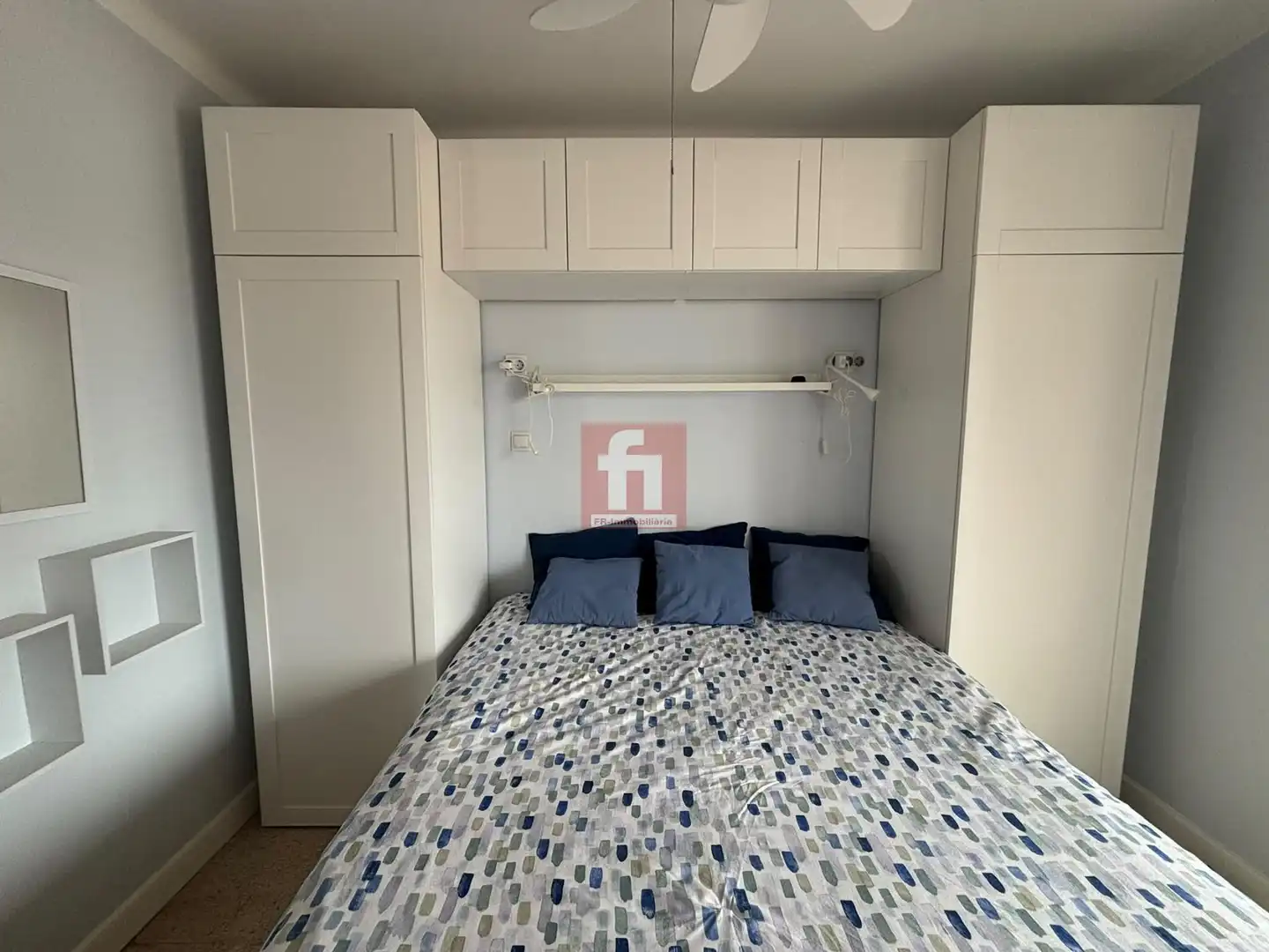Habitación de Piso de alquiler en El Vendrell con Terraza y Amueblado