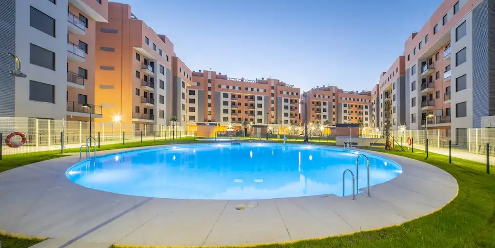 Appartamento con piscina in vendita a Calle Poeta Muñoz San Román