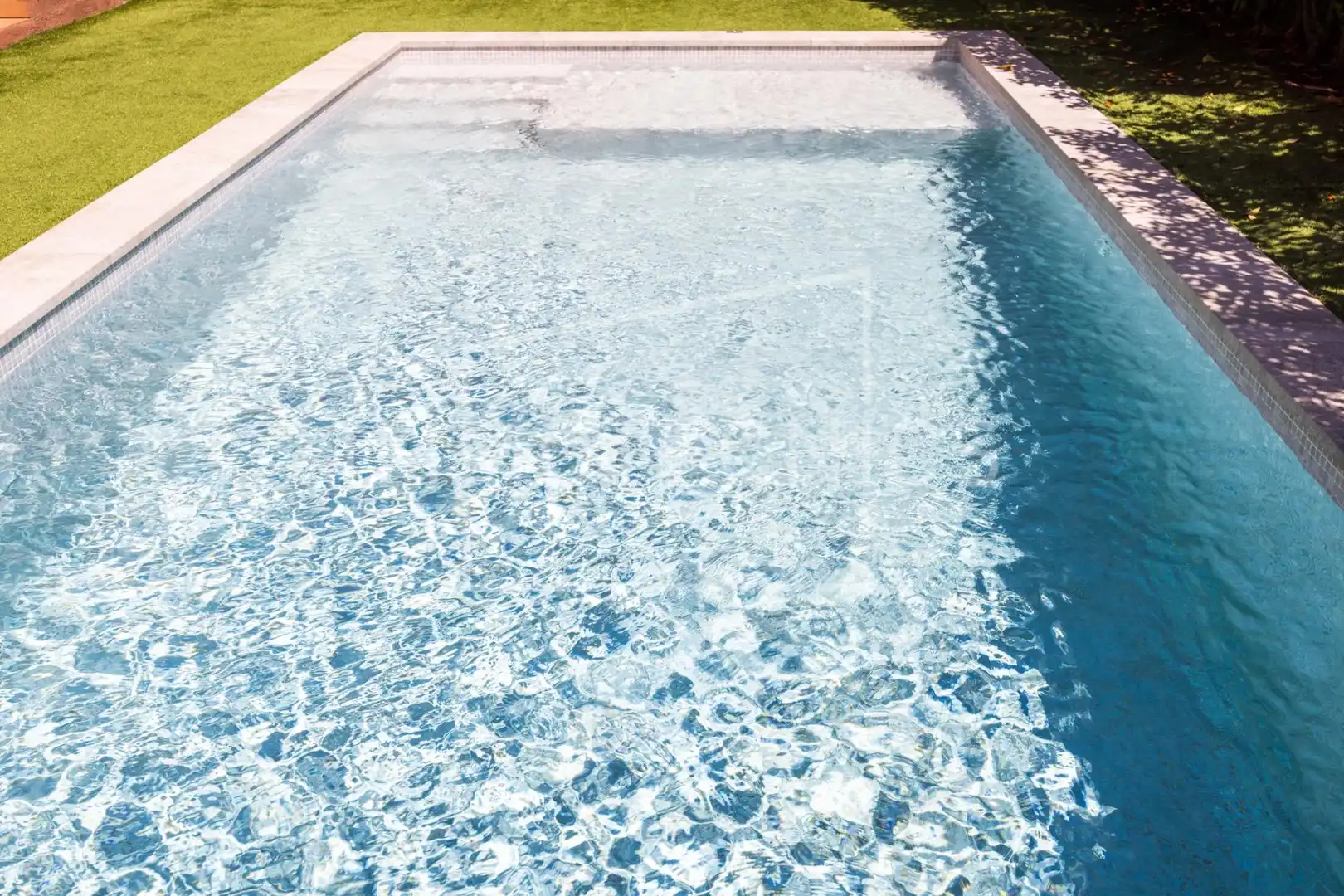 Piscina de Casa o chalet en venta en La Roca del Vallès con Calefacción, Jardín privado y Terraza