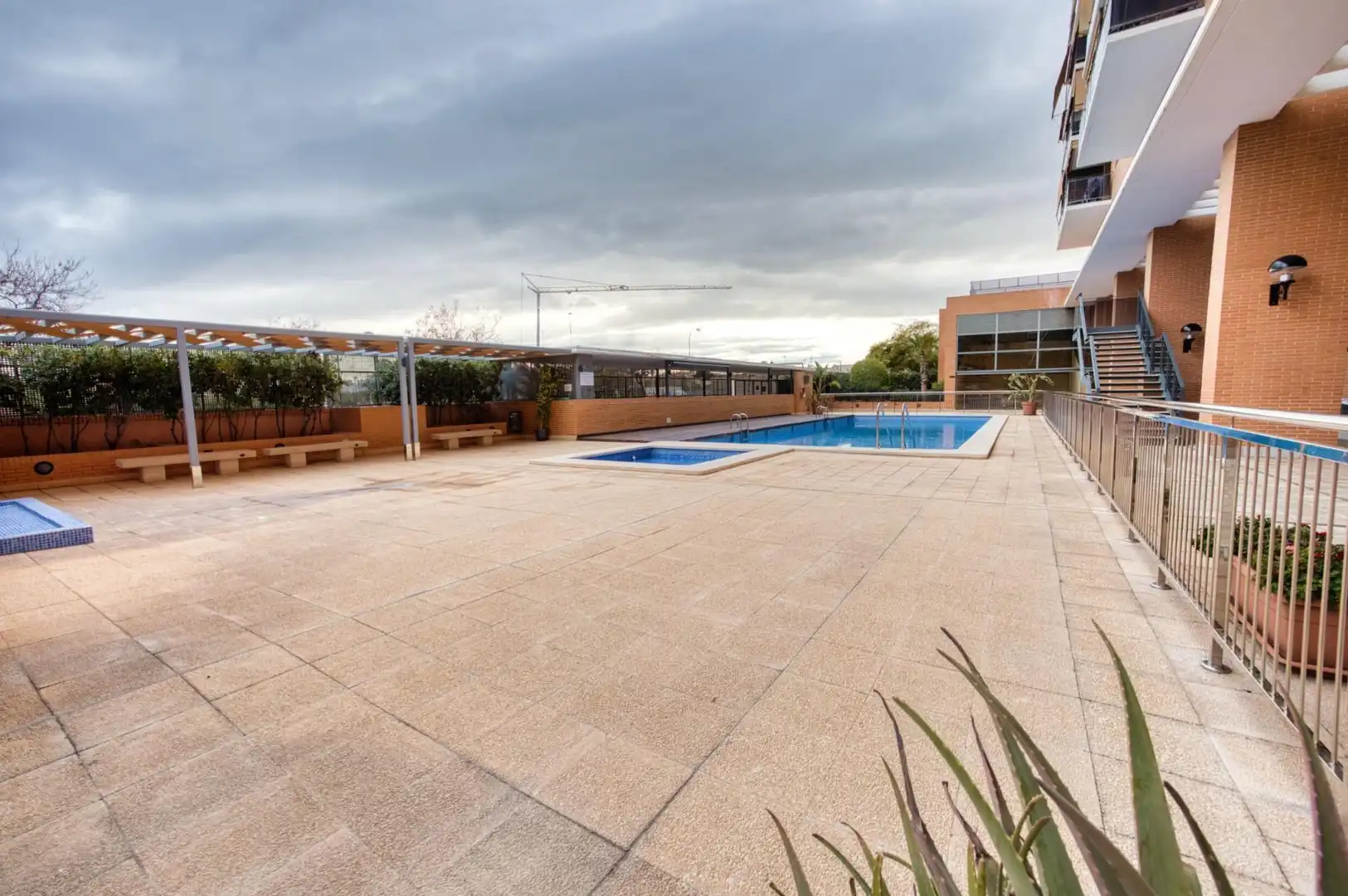 Piscina de Ático en venta en Alicante / Alacant con Terraza, Trastero y Piscina comunitaria