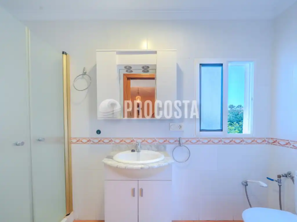 Baño de Casa o chalet en venta en Jete con Terraza y Amueblado
