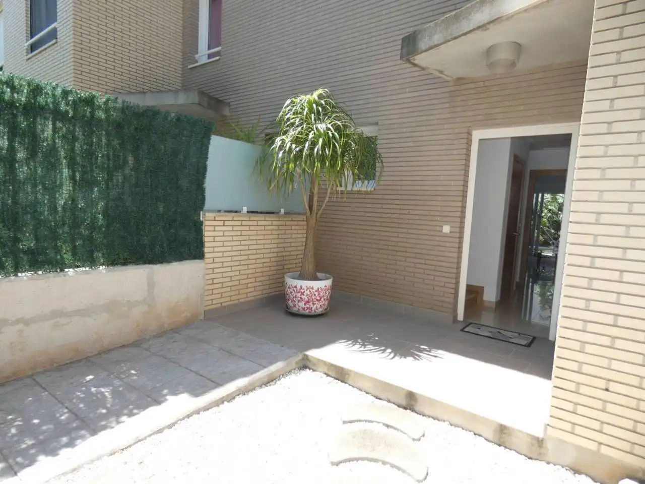 Garten von Einfamilien-Reihenhaus zum Verkauf in Benicarló mit Klimaanlage, Heizung und Privatgarten