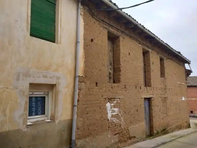 Houses for sale in CORREDERA, Grajal de Campos