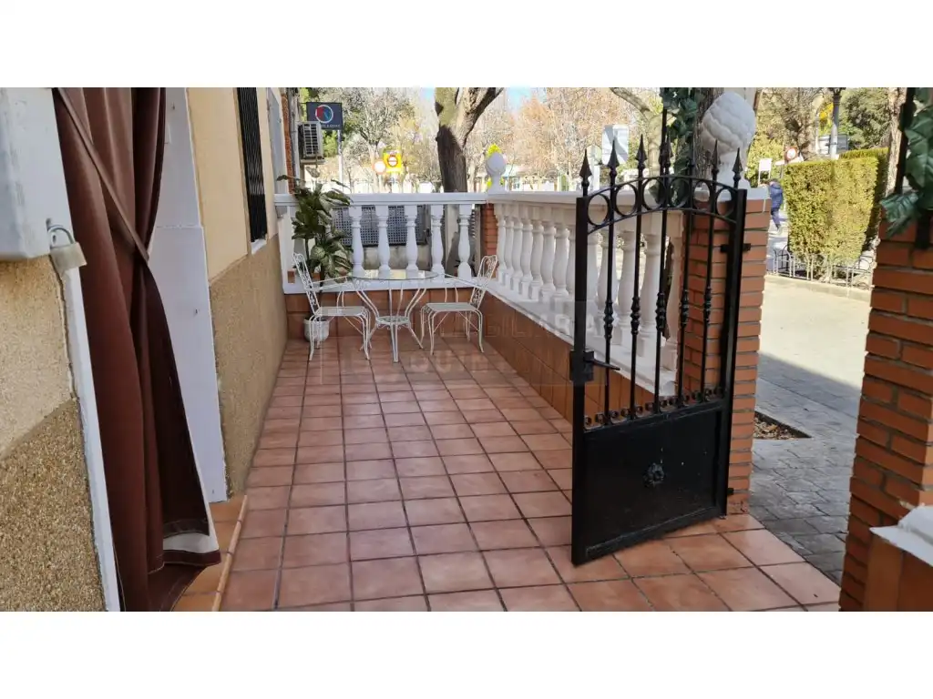 Casa en venta en Paseo Juan Carlos I 33