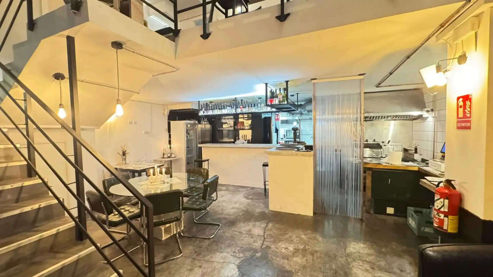 Cocina de Local en traspaso en  Barcelona Capital con Aire acondicionado, Amueblado y Internet