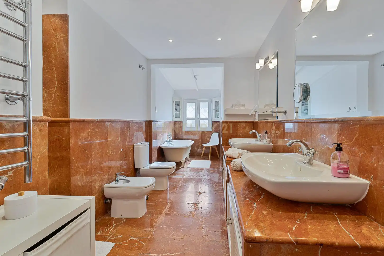 Baño de Casa o chalet en venta en Marbella con Aire acondicionado, Jardín privado y Piscina