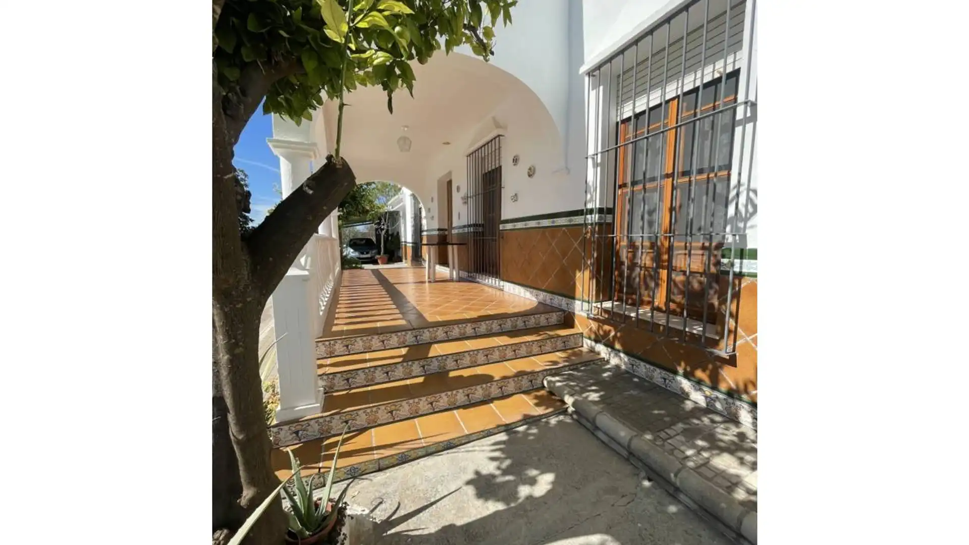 Vista exterior de Casa o chalet en venta en Lucena con Jardín privado y Piscina