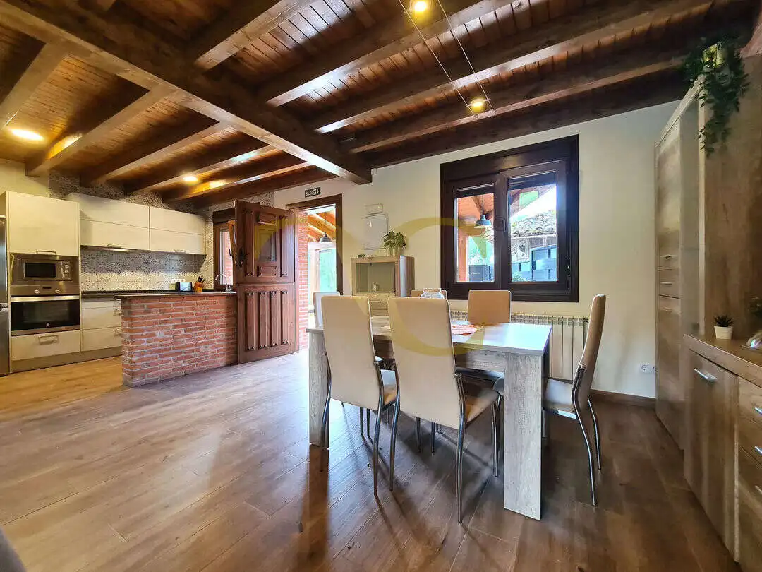 Comedor de Casa o chalet en venta en Ribadesella con Calefacción, Jardín privado y Trastero
