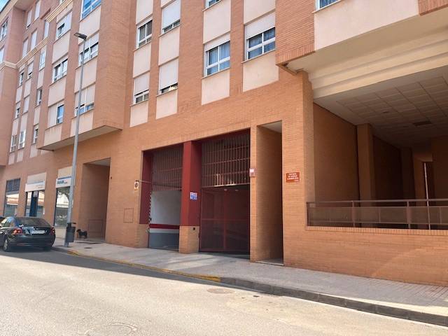 Garaje en Venta en Carrer de la Sabina en Ciutat del Transport - La Salera