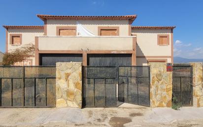 Exterior view of House or chalet for sale in Escalona