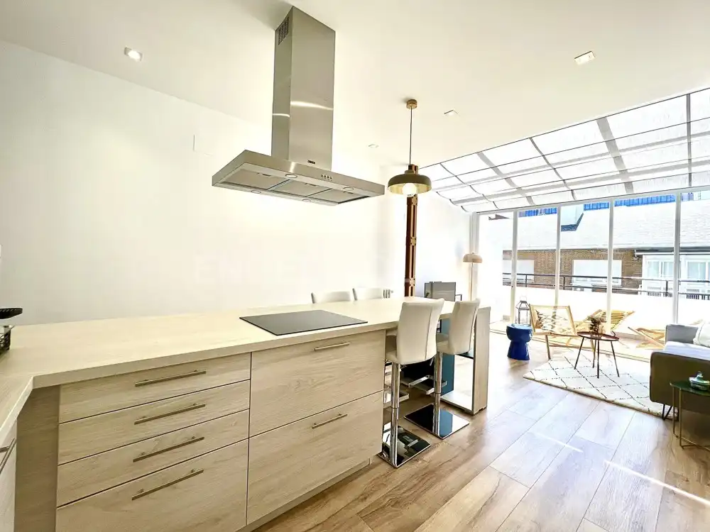 Penthouse with lift for sale in Calle de Fernando el Católico, imagen 5