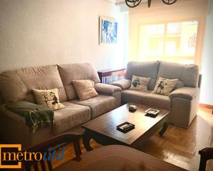 Living room of Flat to rent in Salamanca Capital  with Heating, Parquet flooring and Furnished