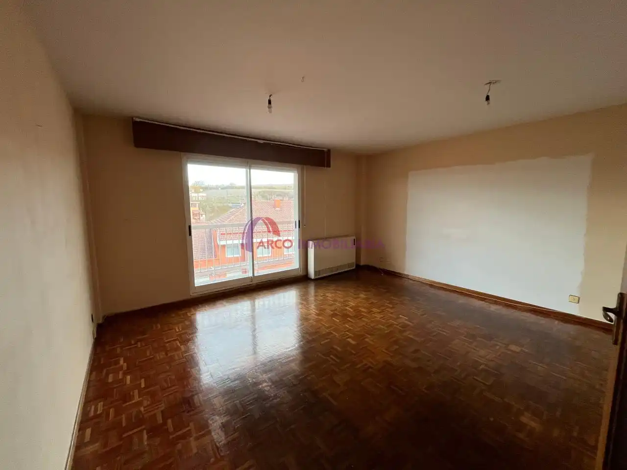 Bedroom of Flat for sale in Burgos  with Heating, Parquet flooring and Terrace