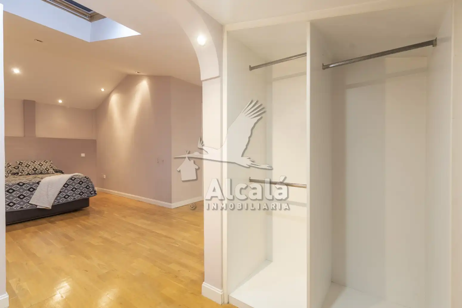 Habitación de Ático en venta en Alcalá de Henares con Aire acondicionado, Calefacción y Terraza
