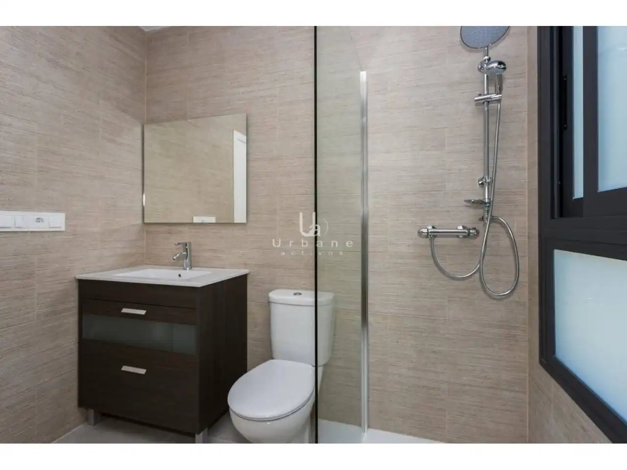 Chalet con piscina en venta en Calle Manuel de Falla, imagen 13