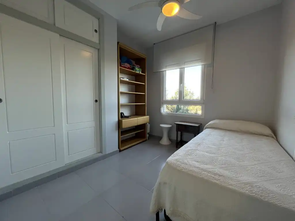 Habitación de Piso en venta en Orihuela con Aire acondicionado, Terraza y Trastero