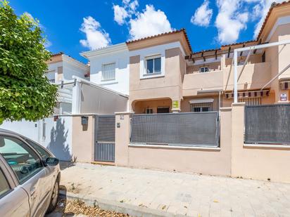 Exterior view of Single-family semi-detached for sale in Utrera  with Air Conditioner, Heating and Parquet flooring