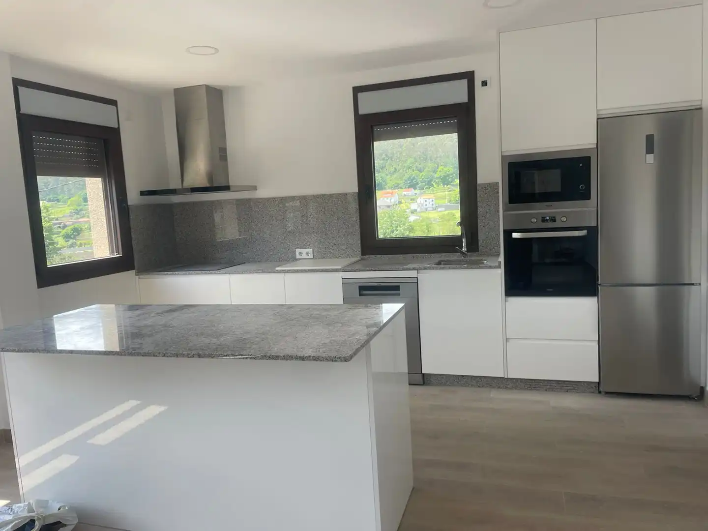 Cocina de Casa o chalet de alquiler en Santiago de Compostela  con Se aceptan mascotas