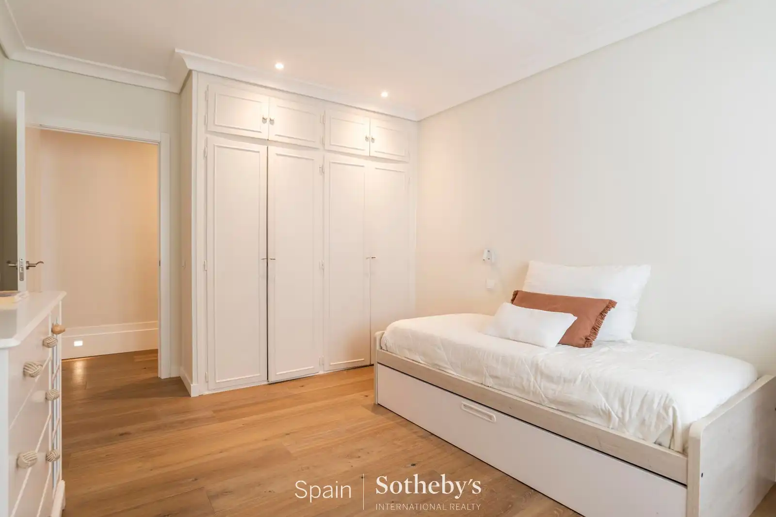 Dormitori de Apartament en venda en Madrid amb Aire condicionat, Calefacció i Traster