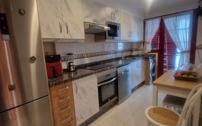 Cuina de Pis en venda en Avilés amb Calefacció, Parquet i Terrassa