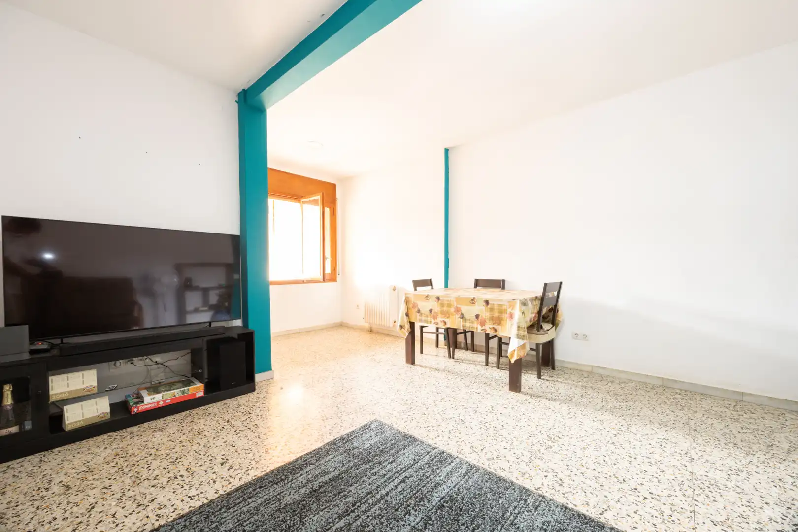 Sala de estar de Piso en venta en Manlleu con Calefacción y Jardín privado