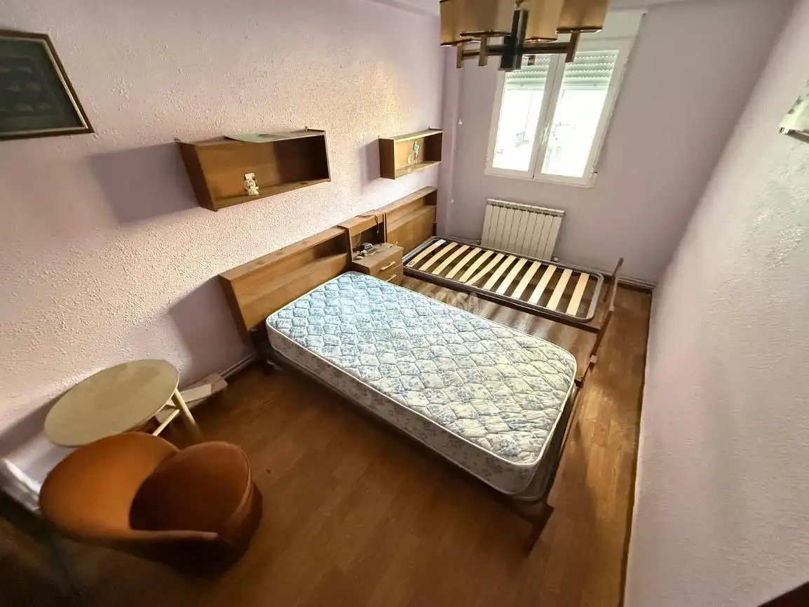 Bedroom of Flat for sale in Zaragoza  with Heating