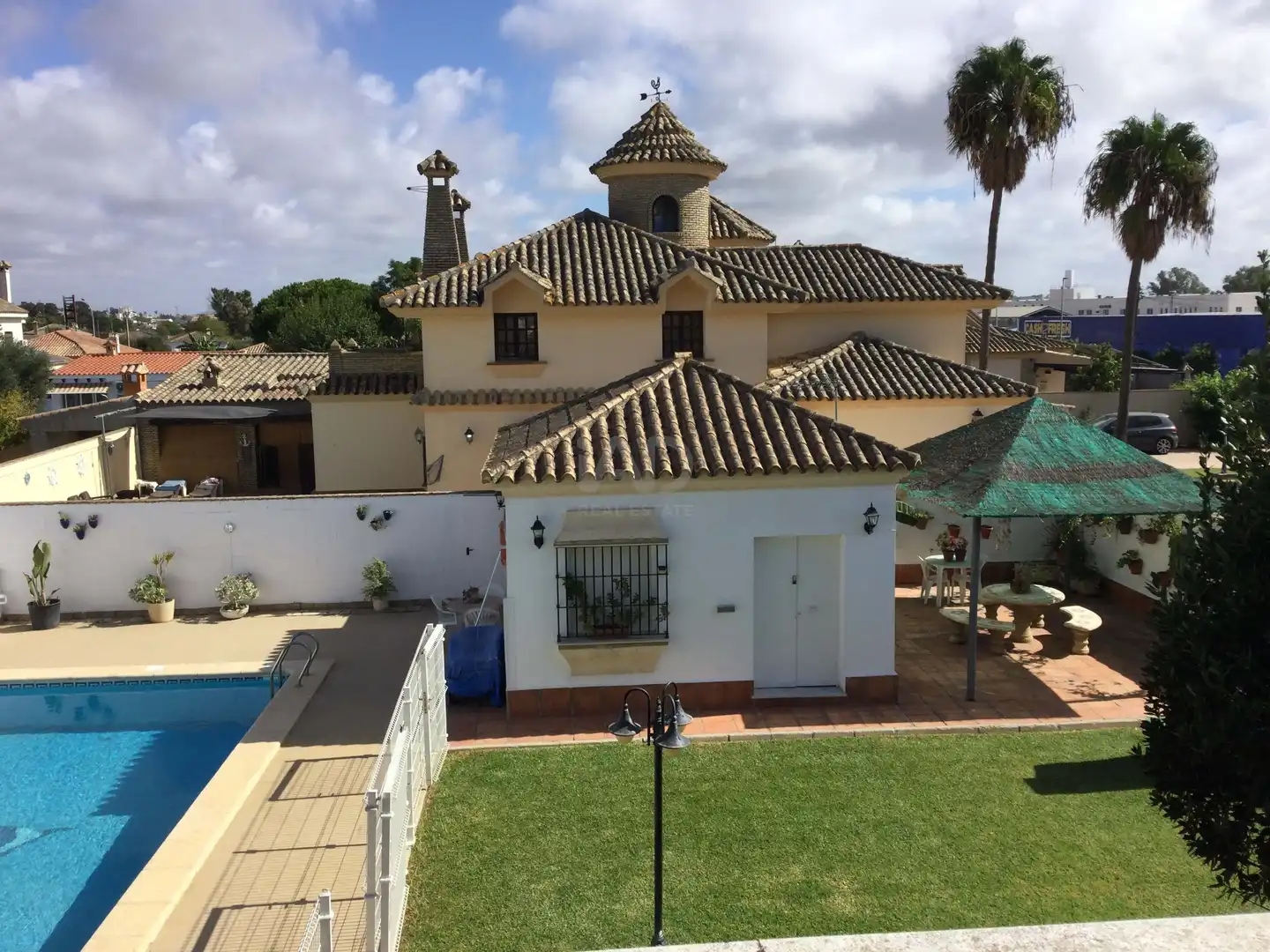 Jardín de Casa o chalet en venta en Chiclana de la Frontera con Aire acondicionado, Calefacción y Piscina