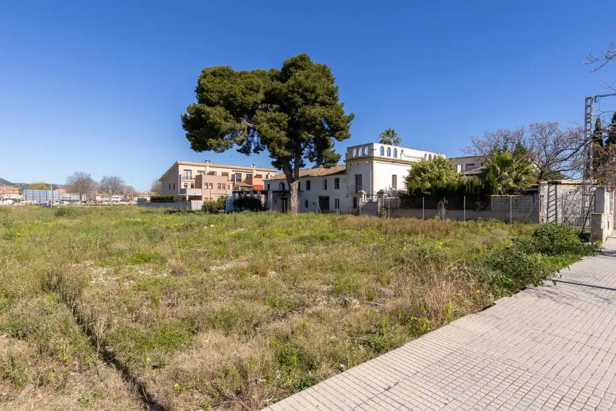Houses for sale in Carrer ľ Alqueria de les Torres, Park Nord - Casona