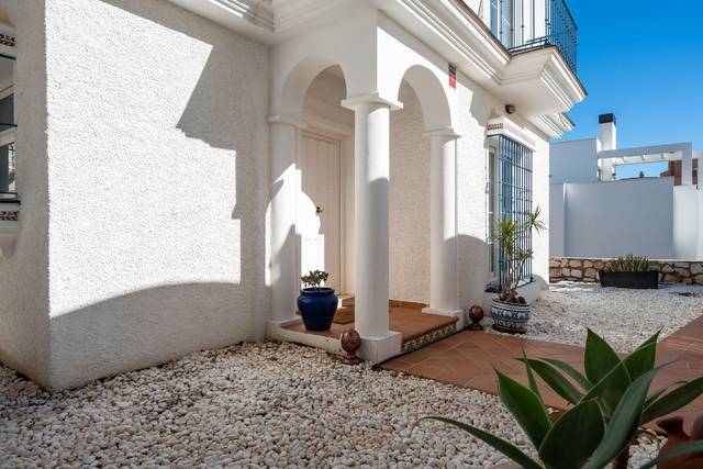 Casa-chalet en Venta en Castillo Sohail - Myramar