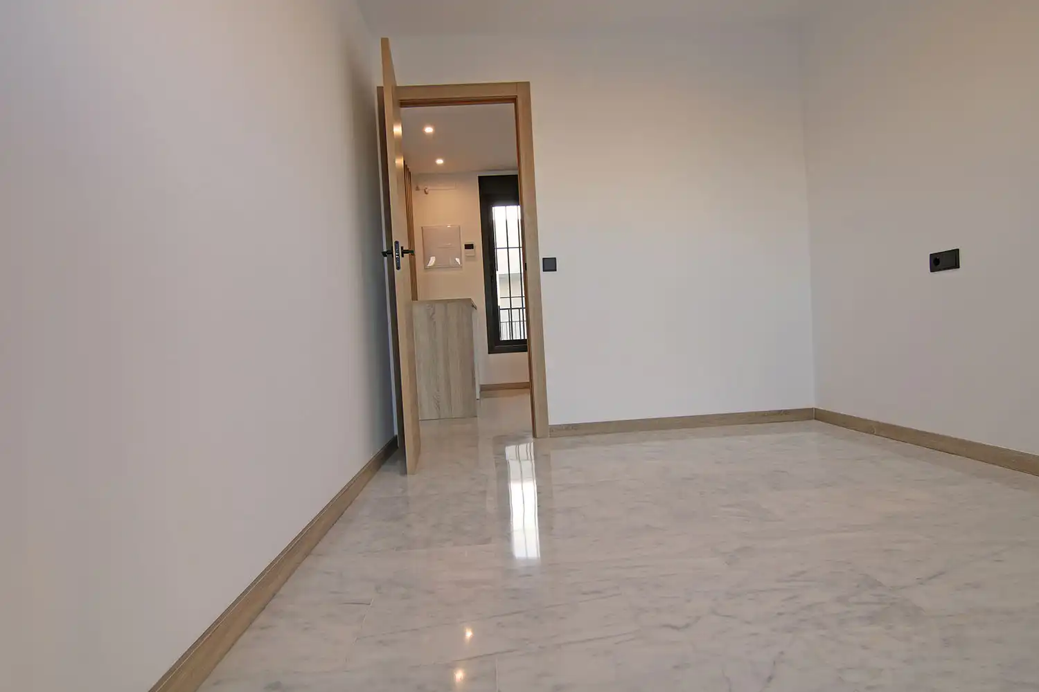 Ático en venta en Calle Isaac Peral, 69, Arenal - La Pólvora
